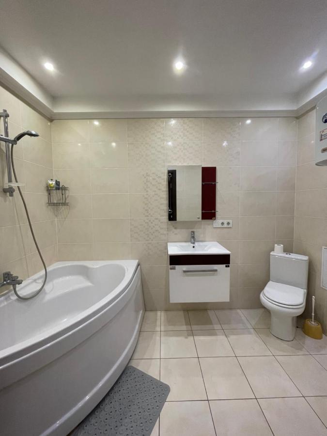 View Apartments, 22 Floor With 2 Rooms Киев Екстериор снимка
